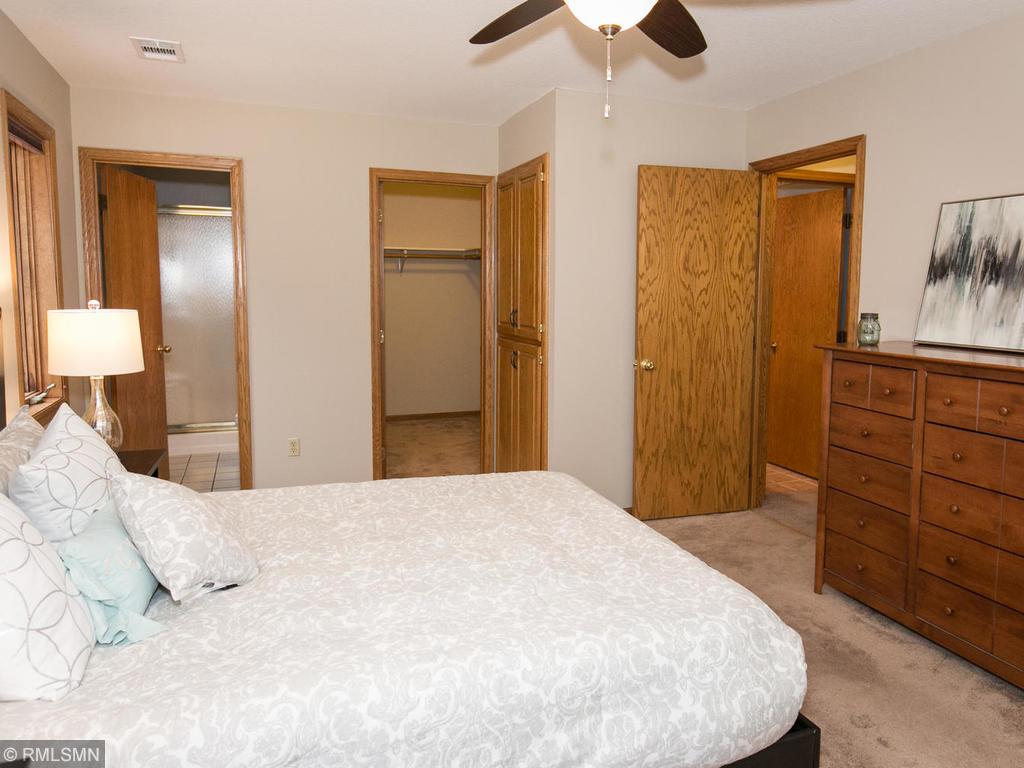 219 Wewers Road Roseville, MN 55113 - Photo 17 of 24 Gallery Image 17