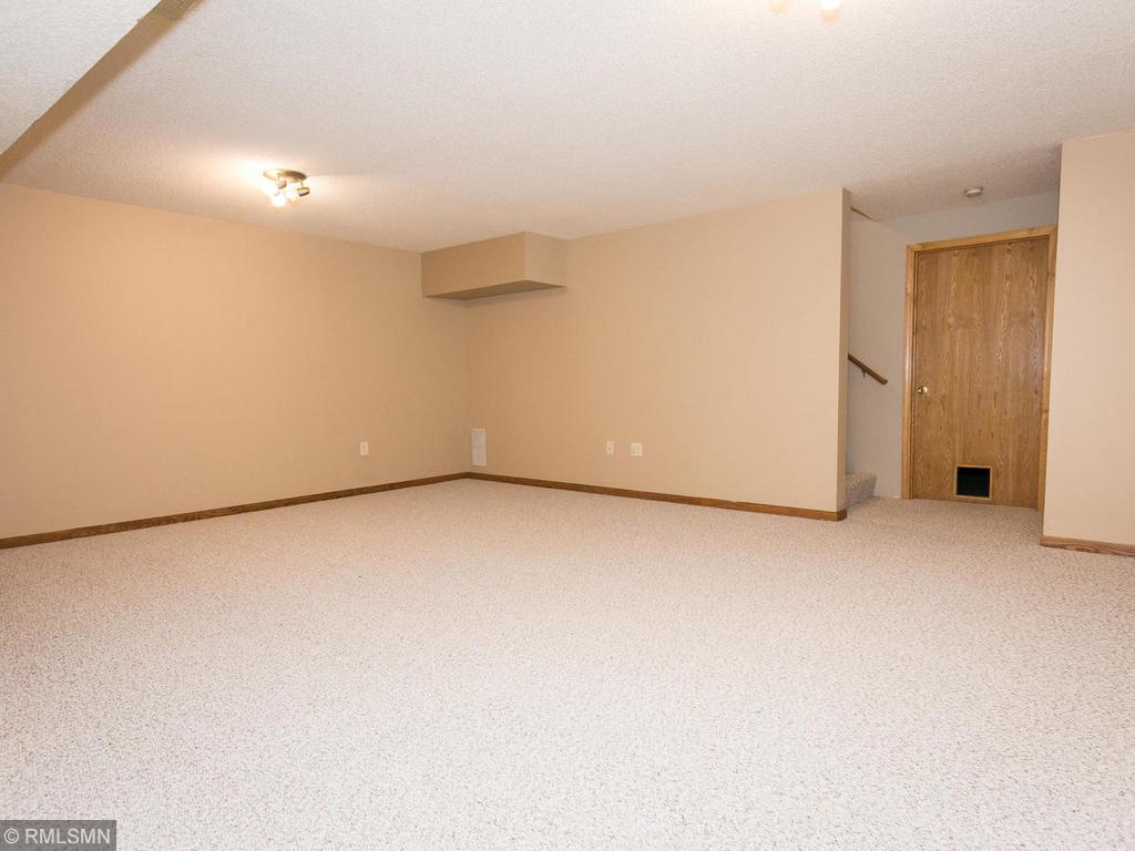219 Wewers Road Roseville, MN 55113 - Photo 23 of 24 Gallery Image 23