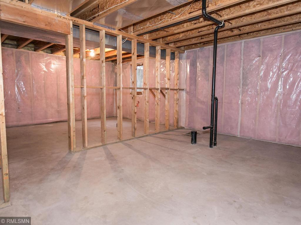 219 Wewers Road Roseville, MN 55113 - Photo 24 of 24 Gallery Image 24