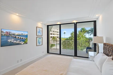 $2,450,000 | 2600 South Ocean Boulevard, Unit 102W, Palm Beach, FL 33480