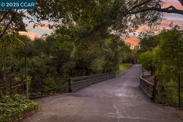 $6,250,000 | 940 Reliez Station Lane, Lafayette, CA 94549