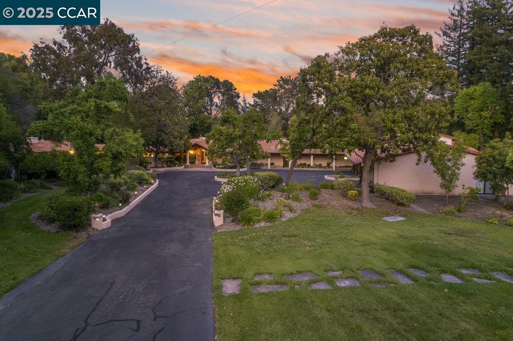 940 Reliez Station Lane Lafayette, CA 94549 - Photo 15 of 53 a view of a park with large trees
