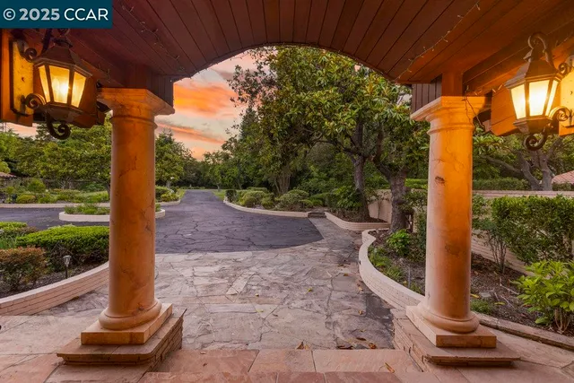 $6,250,000 | 940 Reliez Station Lane, Lafayette, CA 94549