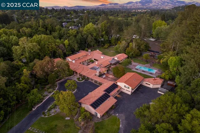 $6,250,000 | 940 Reliez Station Lane, Lafayette, CA 94549