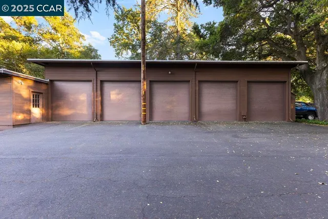 $6,250,000 | 940 Reliez Station Lane, Lafayette, CA 94549