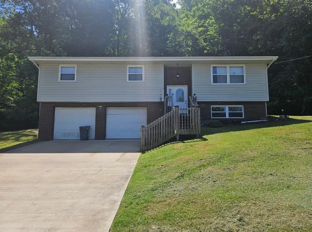 178 Warren Road Huntington, WV 25704 - Photo 1 of 14 Gallery Image 1