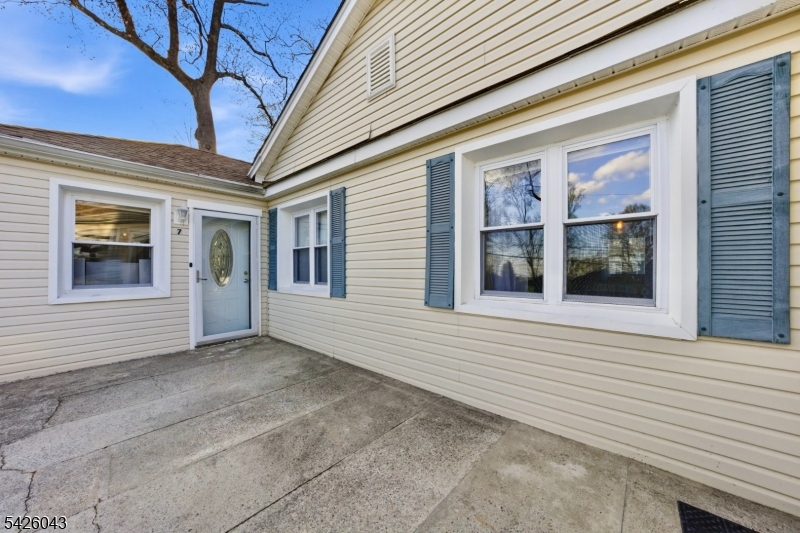 7 Valley Road Randolph, NJ 07869 - Photo 5 of 47