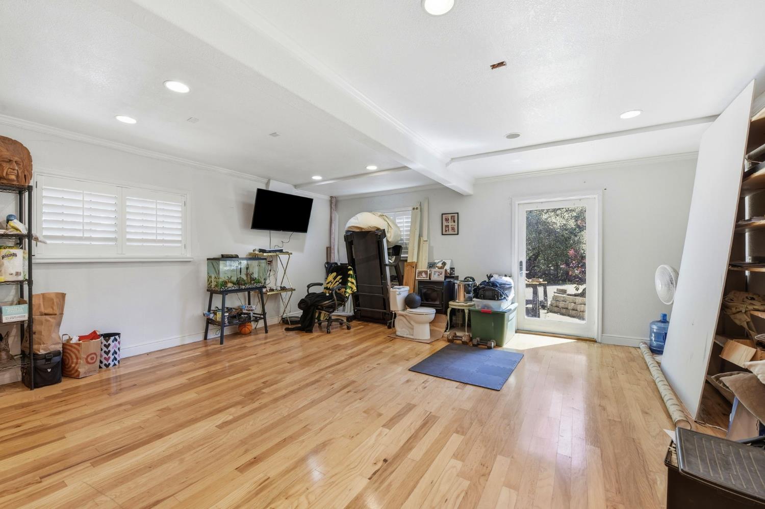 2440 Pleasant Valley Road Placerville, CA 95667 - Photo 28 of 40 exercise area featuring beamed ceiling, light wood-style flooring, recessed lighting, and ornamental molding