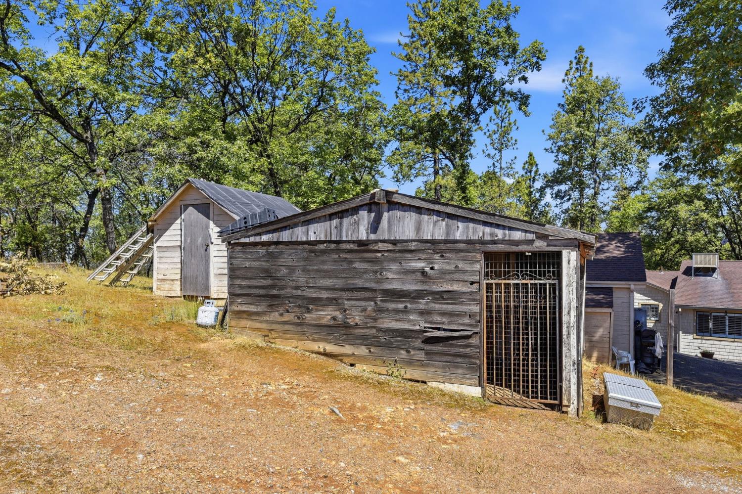 2440 Pleasant Valley Road Placerville, CA 95667 - Photo 35 of 40 view of outbuilding