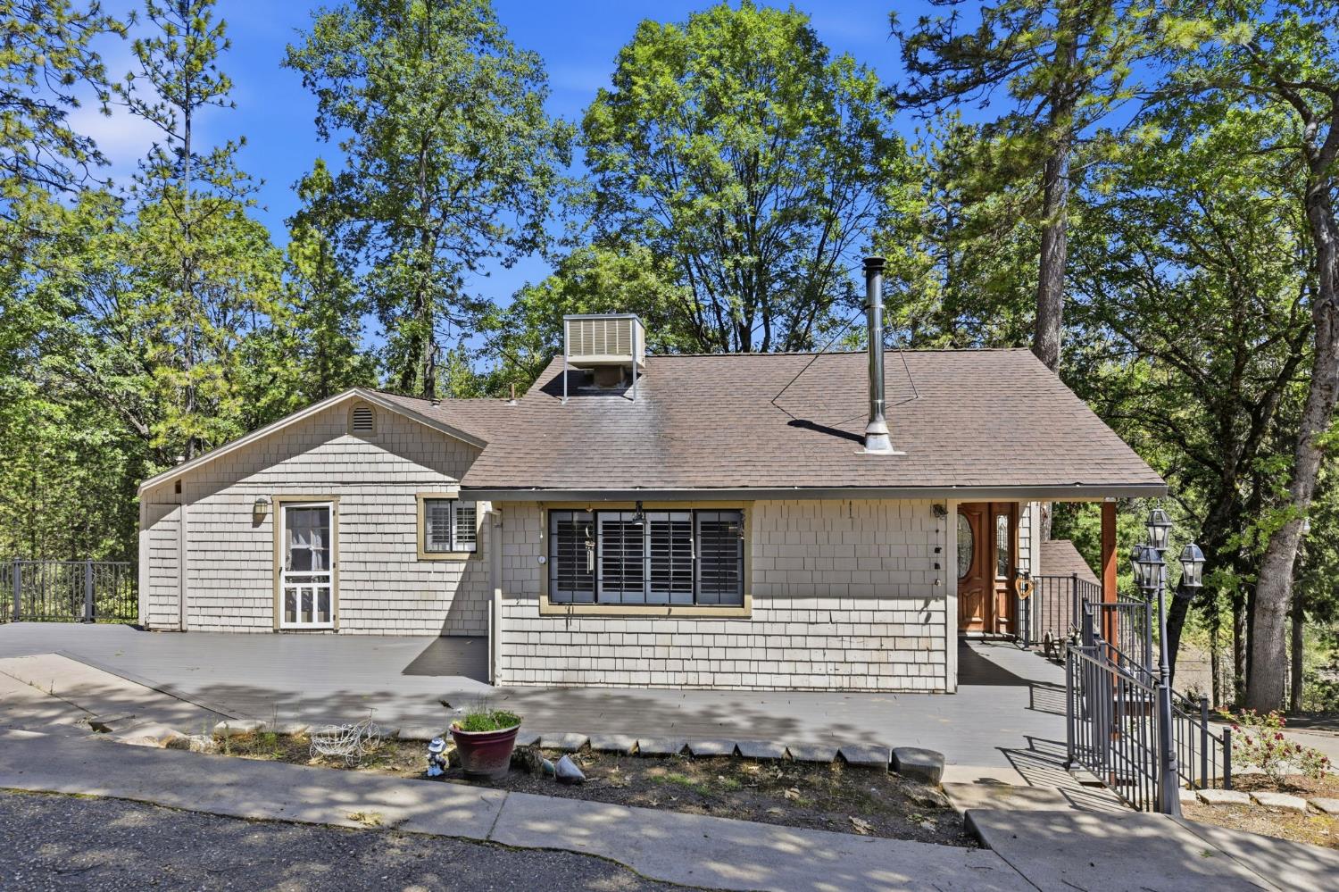 2440 Pleasant Valley Road Placerville, CA 95667 - Photo 4 of 40 view of front facade with a shingled roof