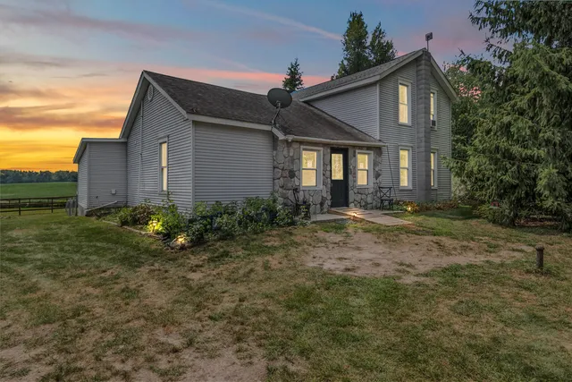 $209,900 | 5411 Lilac Road, Reading, MI 49274