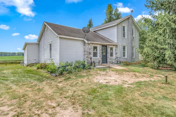 $199,900 | 5411 Lilac Road, Reading, MI 49274