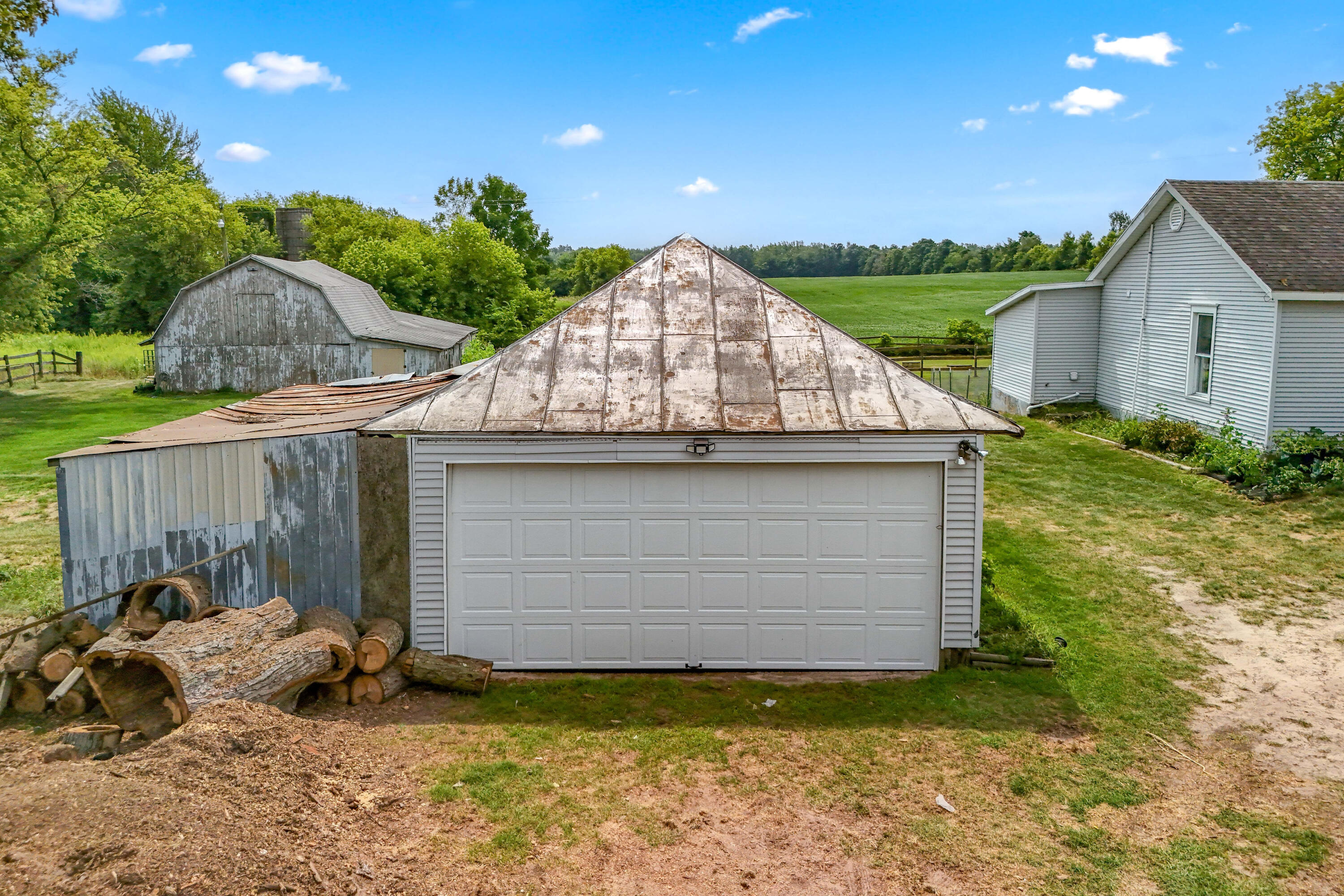 5411 Lilac Road Reading, MI 49274 - Photo 5 of 61 9