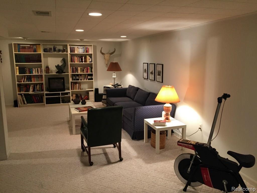 937 Lake Shore Road Grosse Pointe, MI 48236 - Photo 35 of 38 Family room in basement.jpg