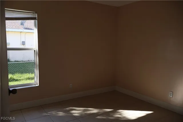 $1,800 | 3805 22nd Street Southwest, Lehigh Acres, FL 33976