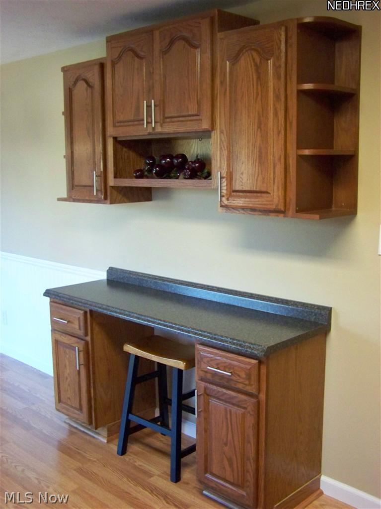 3800 Center Road Ashtabula, OH 44004 - Photo 10 of 25 Desk area in the kitchen.