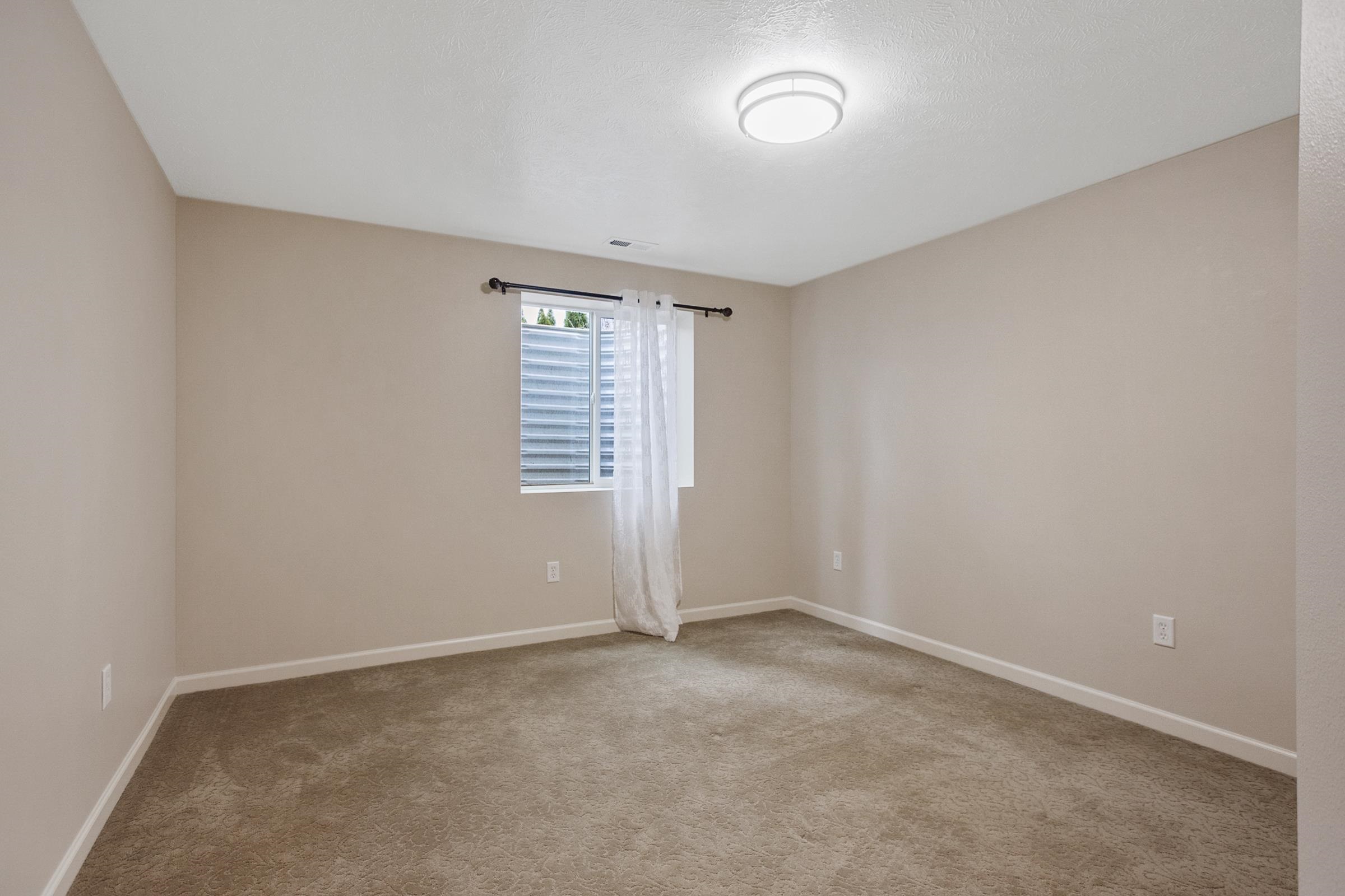 15310 North Hunter's Pointe Road Mead, WA 99021 - Photo 25 of 35 Gallery Image 25
