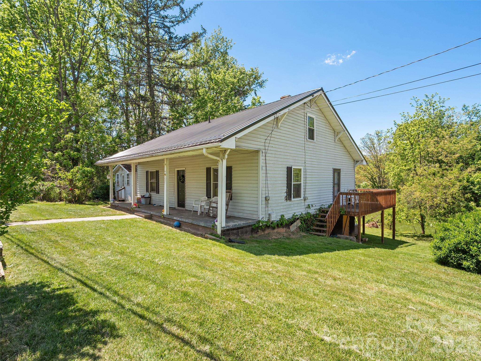 1121 North Canton Road Canton, NC 28716 - Photo 1 of 20