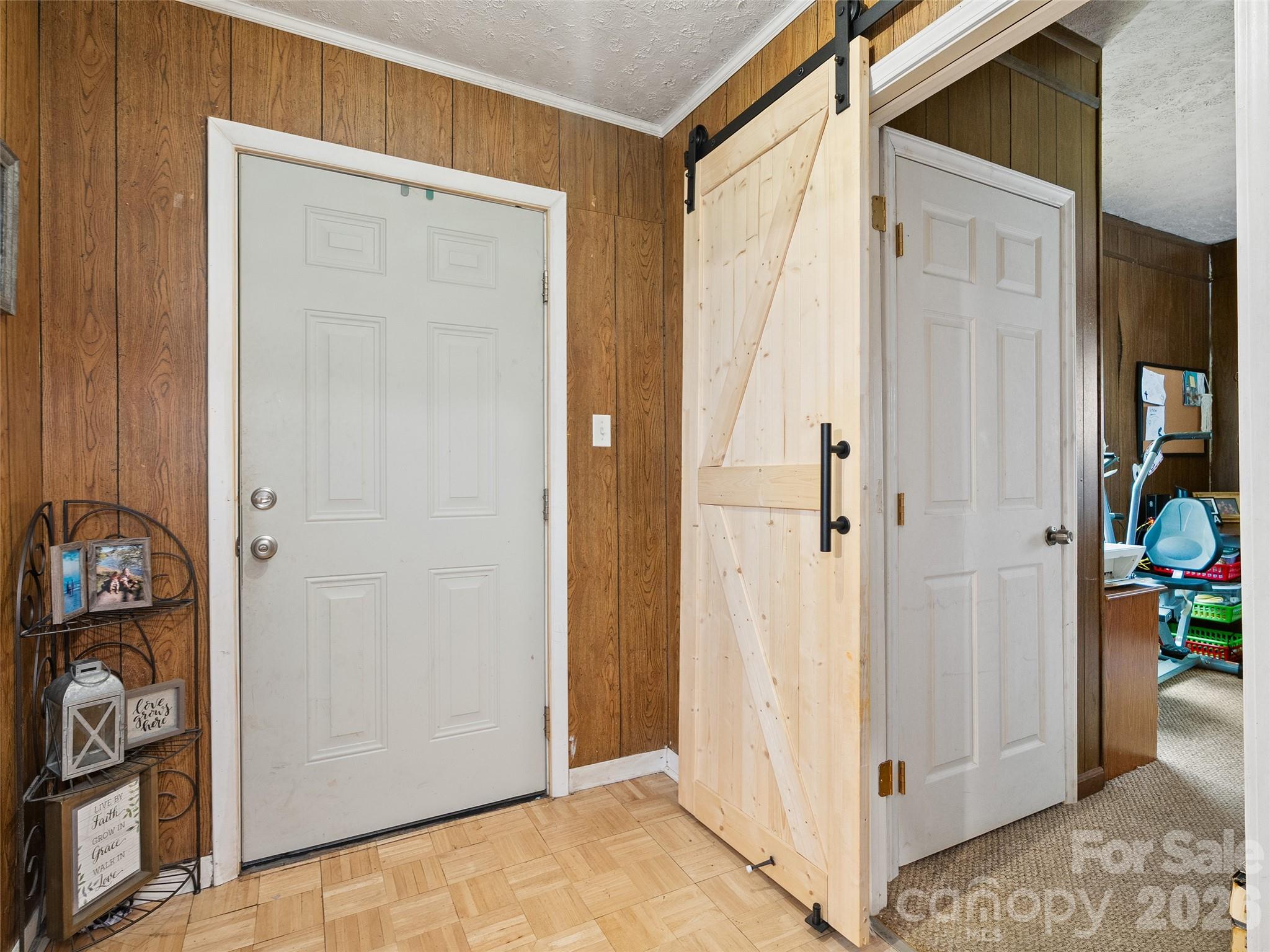 1121 North Canton Road Canton, NC 28716 - Photo 4 of 20