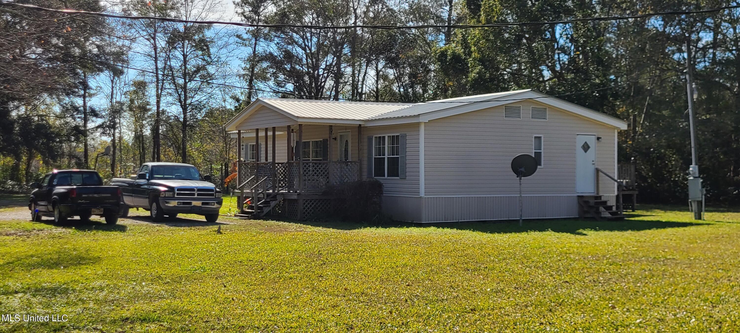 13623 John Clark Road Gulfport, MS 39503 - Photo 1 of 11 20220114_122746