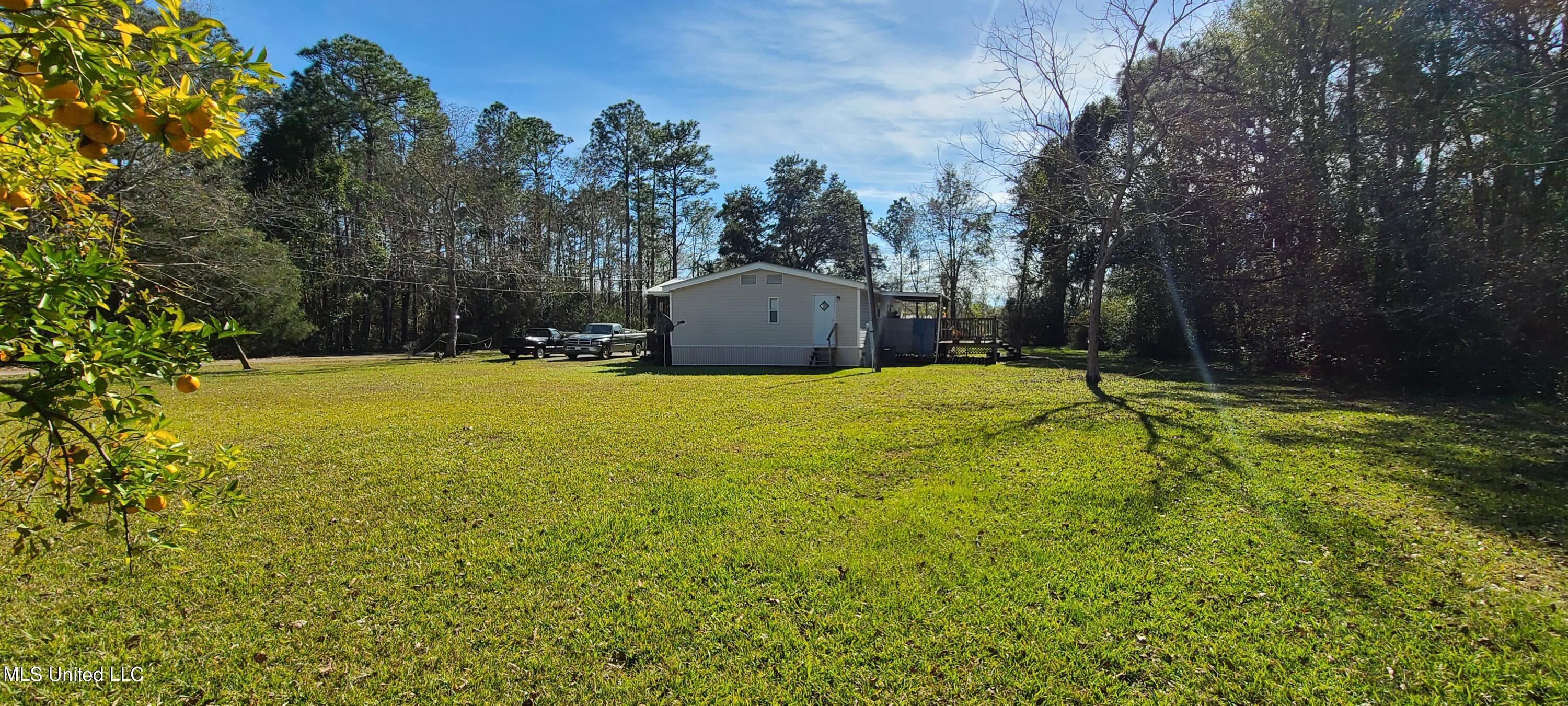 13623 John Clark Road Gulfport, MS 39503 - Photo 3 of 11 20220114_123022
