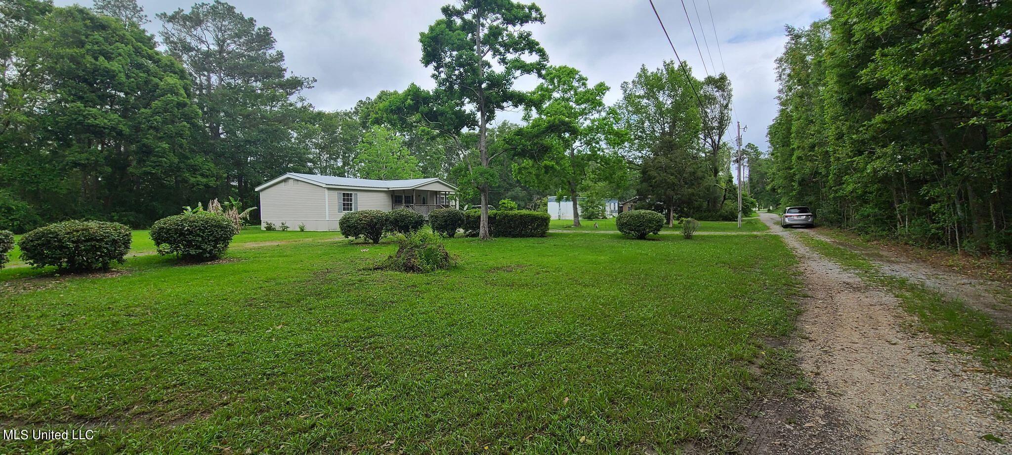 13623 John Clark Road Gulfport, MS 39503 - Photo 6 of 11 188142698_169549475172531_44485089927913