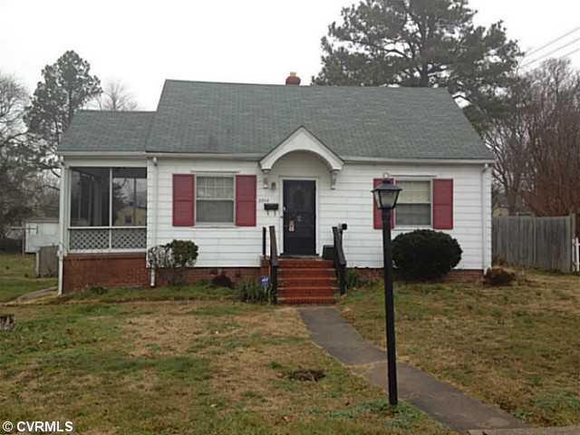 2014 Newman Road Richmond, VA 23231 - Photo 1 of 8 Living Room