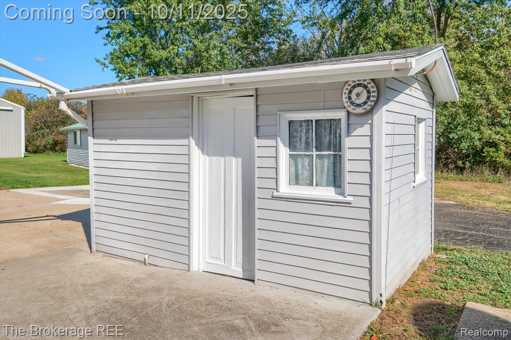 5234 Kelly Road Flint, MI 48504 - Photo 31 of 73