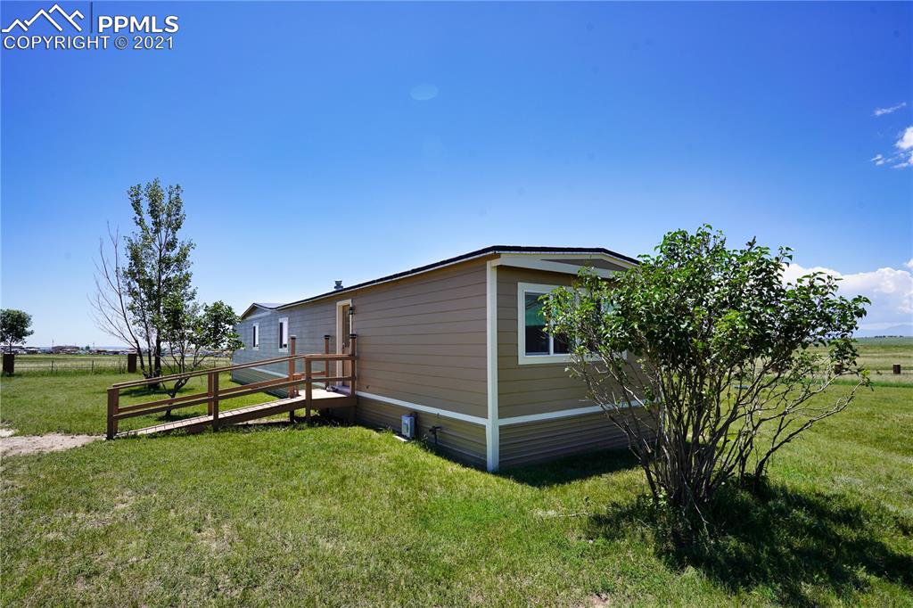 13115 Log Road Peyton, CO 80831 - Photo 8 of 39