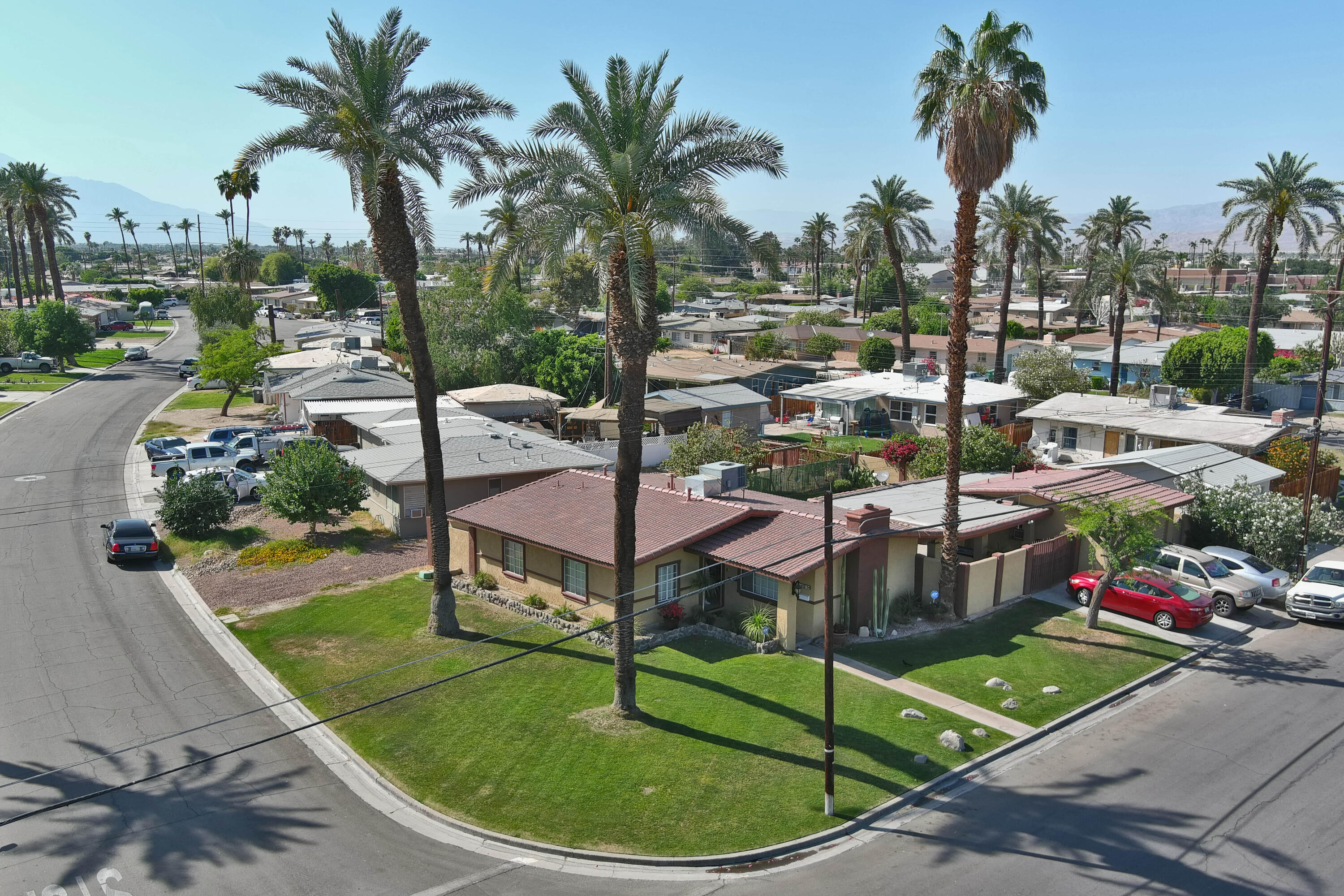 82154 Santa Rosa Avenue Indio, CA 92201 - Photo 5 of 19 4296D7DD-1BB2-499B-BC44-D52978173D67