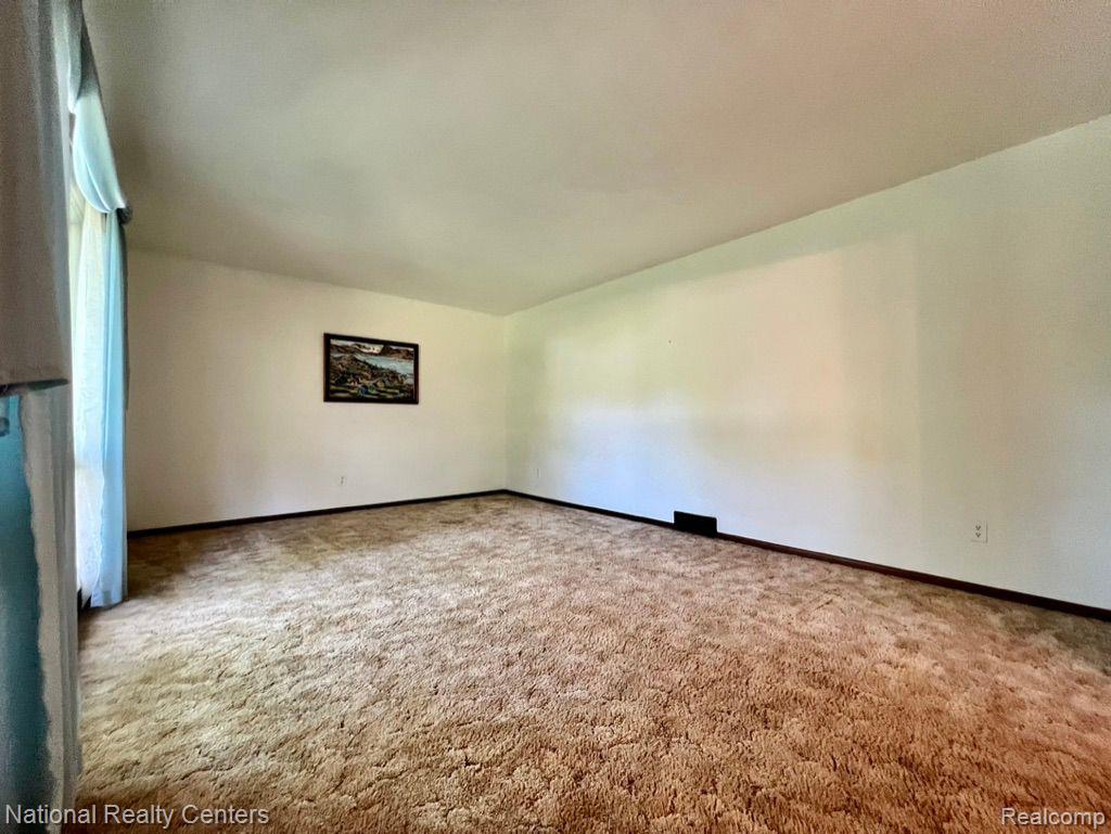 47635 Hanford Road Canton, MI 48187 - Photo 21 of 39 Gallery Image 21