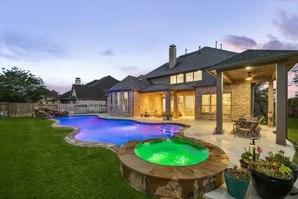 $850,000 | 2303 Draycutt Drive, Katy, TX 77494