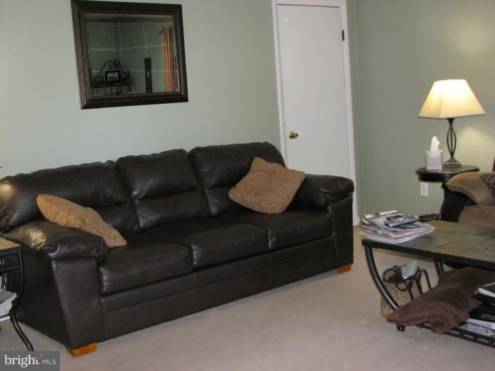 172 Elephant Road Dublin, PA 18917 - Photo 2 of 8 Gallery Image 2
