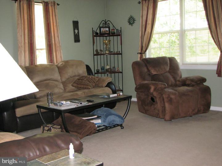 172 Elephant Road Dublin, PA 18917 - Photo 4 of 8 Gallery Image 4