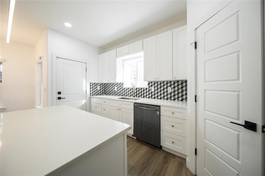 2814 Chicago Street Dallas, TX 75212 - Photo 11 of 31