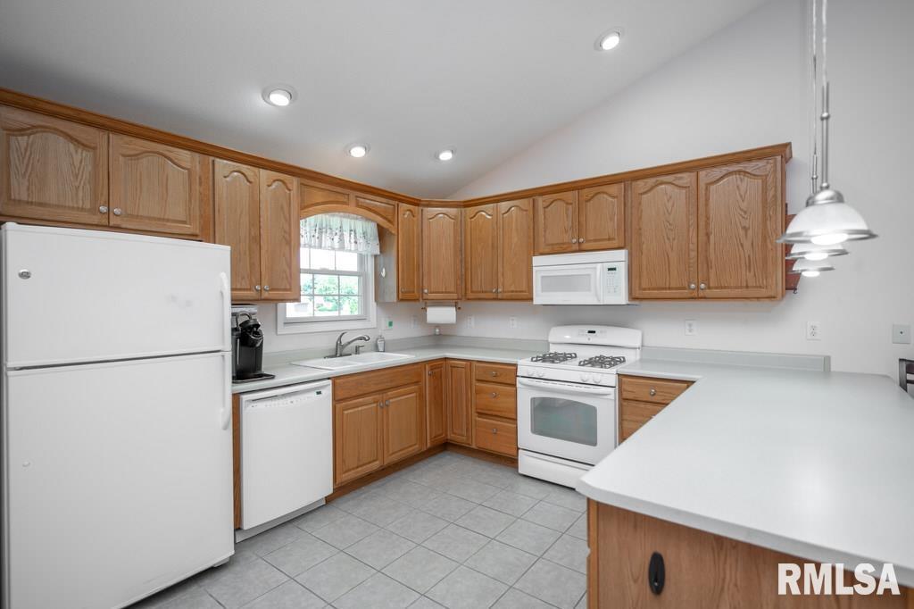 2425 Delaware Street Pekin, IL 61554 - Photo 25 of 48