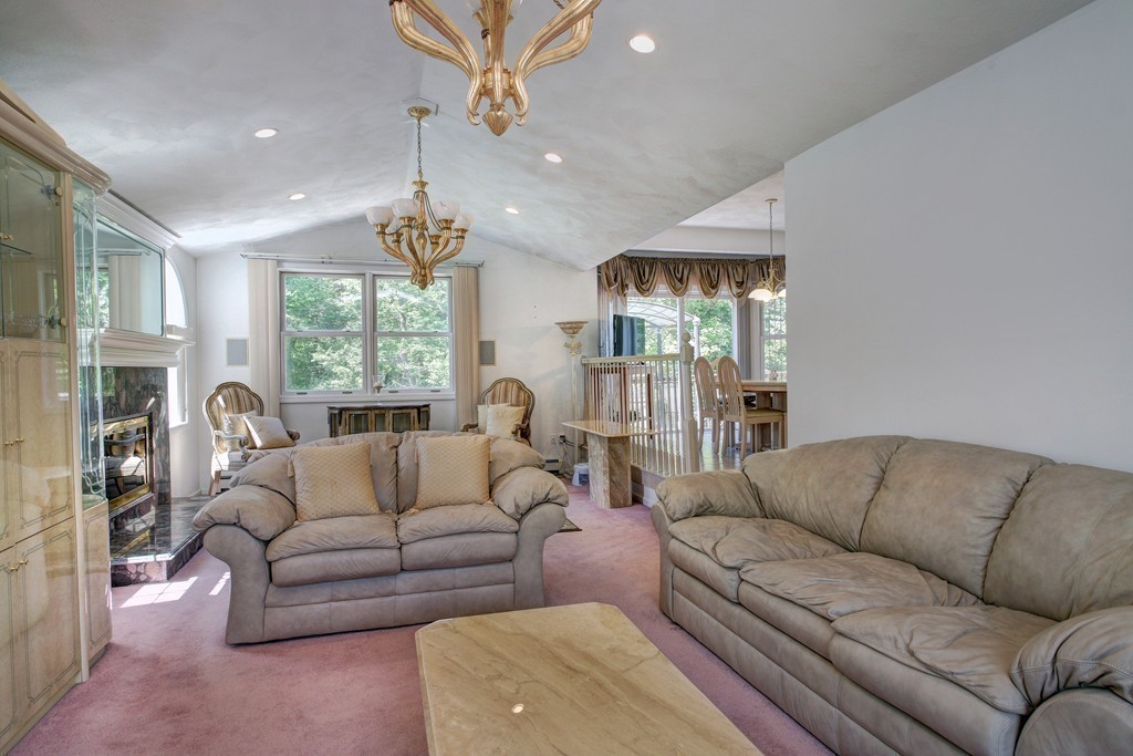 9 Sullivan Circle Stoneham, MA 02180 - Photo 8 of 16
