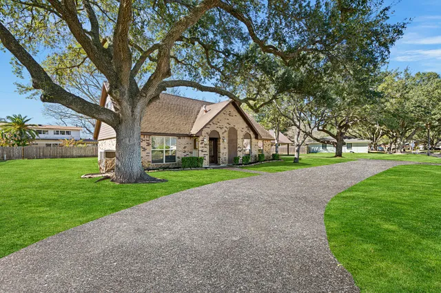 $315,000 | 1412 Briar Lane, Wharton, TX 77488