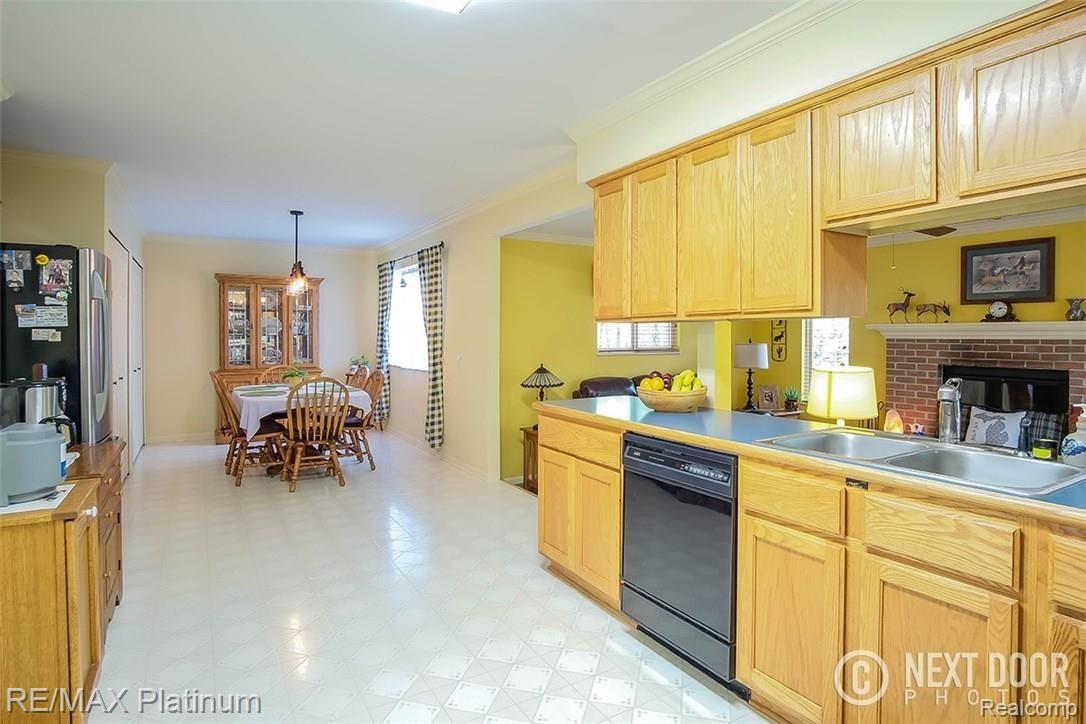 6824 Big Trail Road Holly, MI 48442 - Photo 11 of 28 Kitchen