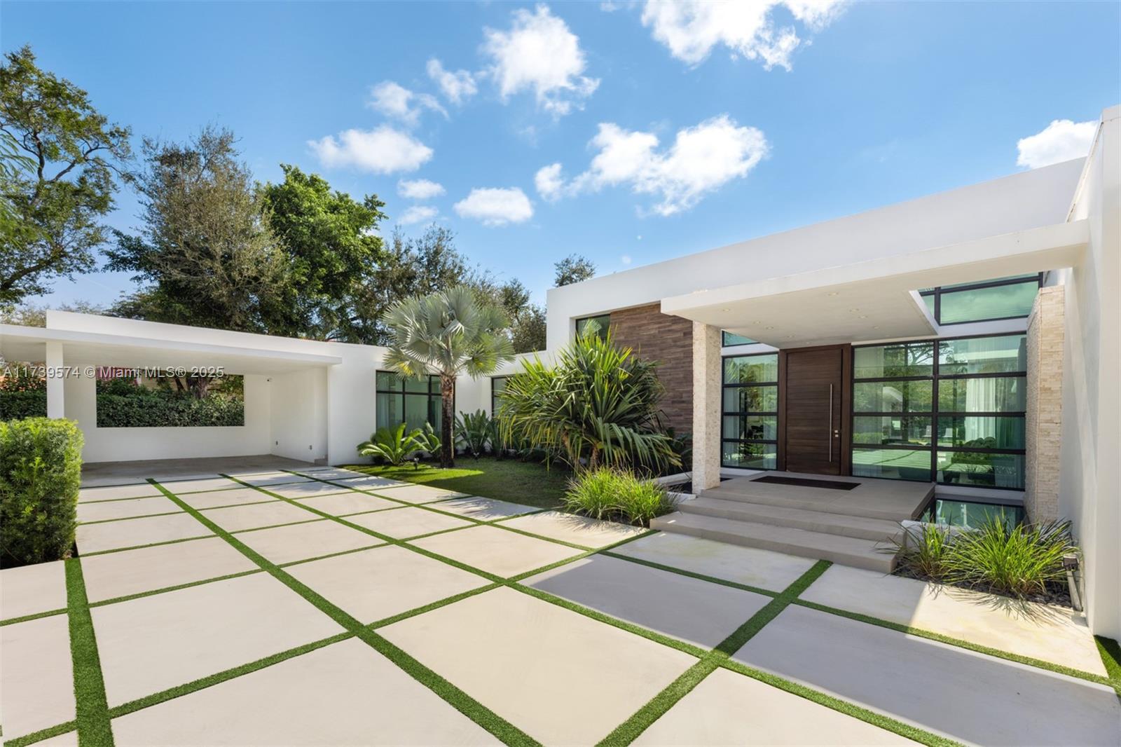 6830 Southwest 104th Street Pinecrest, FL 33156 - Photo 2 of 59