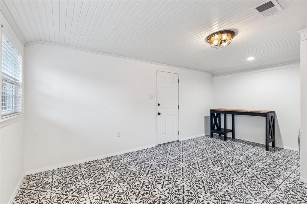 6342 Anita Street Dallas, TX 75214 - Photo 16 of 26 a view of an empty room
