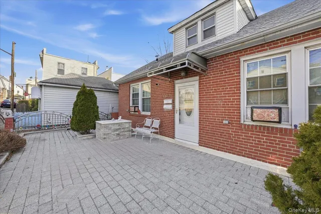 $1,150,000 | 139-72 86th Road | Briarwood