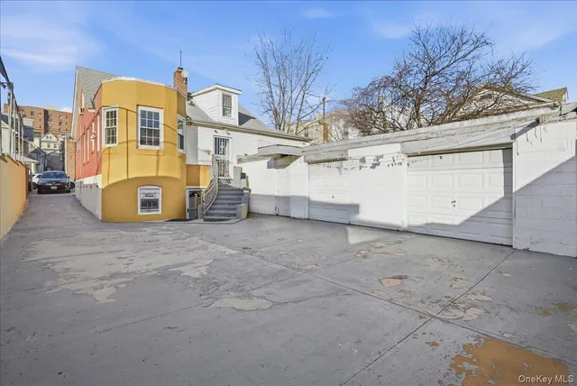 $1,150,000 | 139-72 86th Road | Briarwood