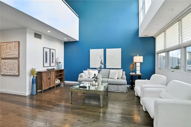 $2,200,000 | 2203 3rd Street, Unit 1, Santa Monica, CA 90405