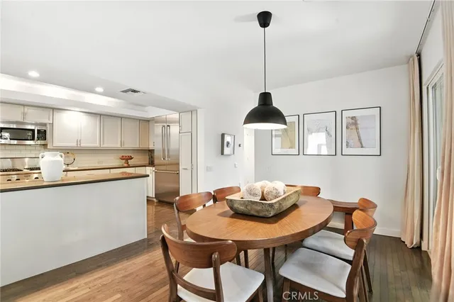 $2,200,000 | 2203 3rd Street, Unit 1, Santa Monica, CA 90405