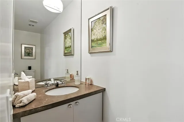 $2,200,000 | 2203 3rd Street, Unit 1, Santa Monica, CA 90405