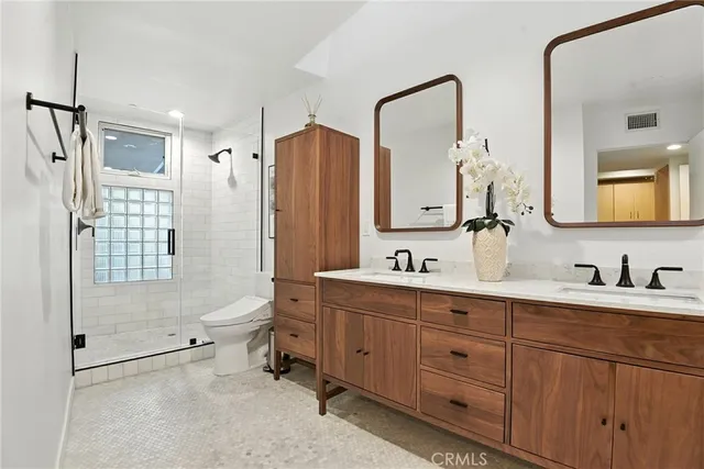 $2,200,000 | 2203 3rd Street, Unit 1, Santa Monica, CA 90405