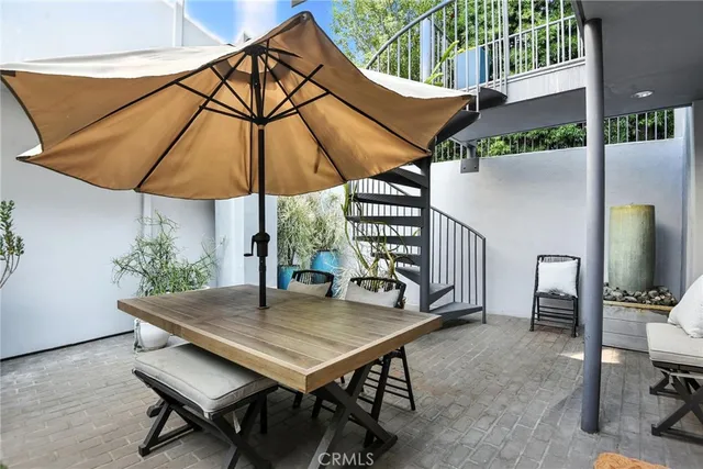 $2,200,000 | 2203 3rd Street, Unit 1, Santa Monica, CA 90405