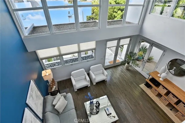 $2,200,000 | 2203 3rd Street, Unit 1, Santa Monica, CA 90405