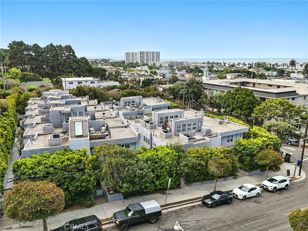 2203 3rd Street, Unit 1 Santa Monica, CA 90405 - Photo 44 of 46 a view of a city